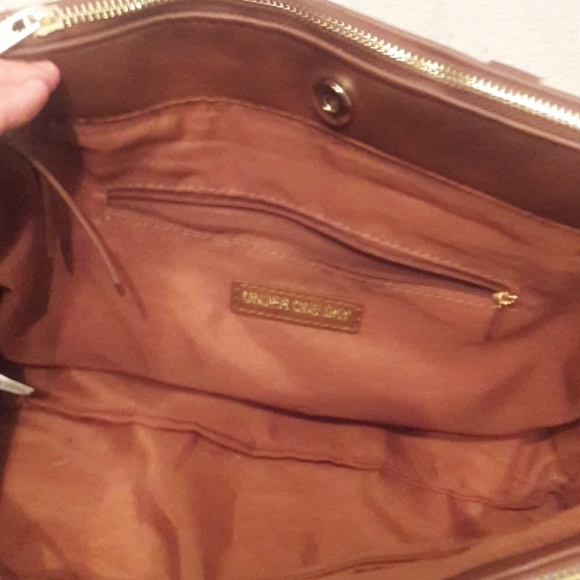 ON HOLD.. NICE HANDBAG! - Picture 2 of 8